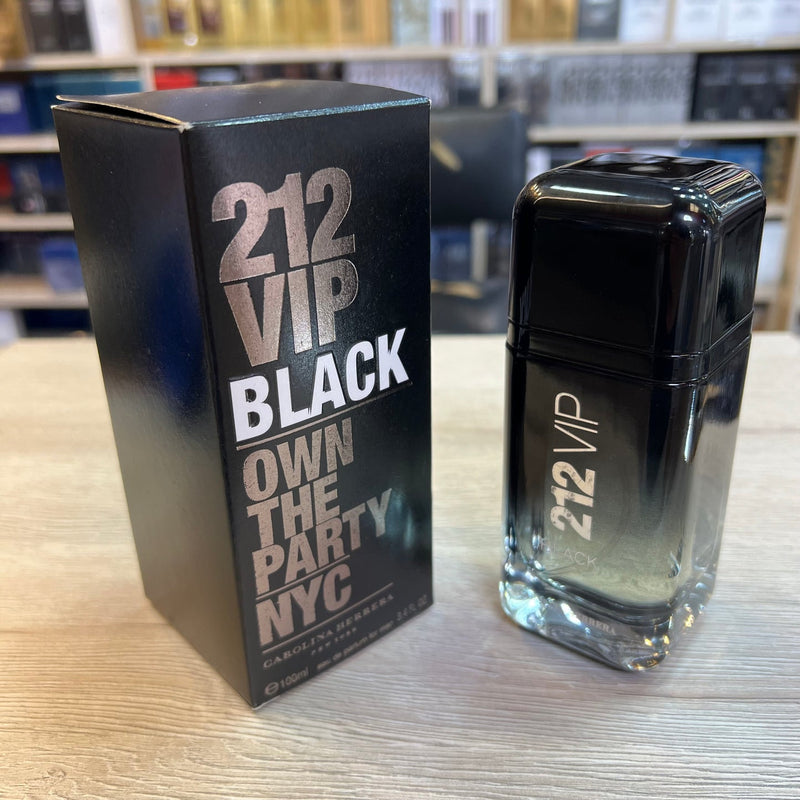 09 - 4 PERFUMES + 1 REGALO (Scandal+one million+vip black+bvulgari + perfumero)
