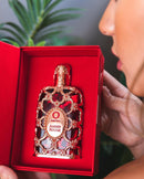 0033 - KIT 3 PERFUMES + REGALOS  (Goodgirl+ Amber Rougeorientica+Yara + Victoria's Secret + Perfumero))