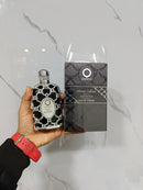 01 - 4 PERFUMES + 1 REGALOS (Scandal+khamrah+Oud saffron+club+1 perfu)