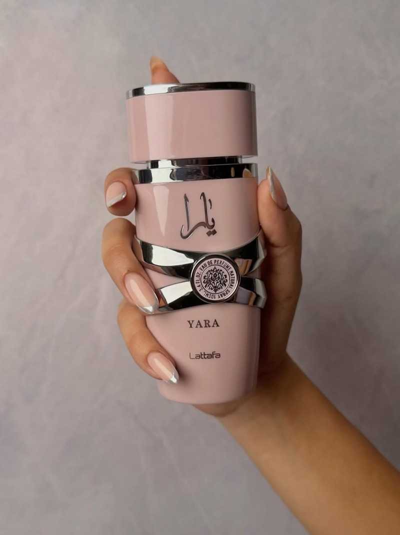 28 - 4 PERFUMES - DAMA Y CABALLERO + REGALOS  (Asad Lataffa + Bulgari, Yara Lattafa + Good Blush + Perfumeros)